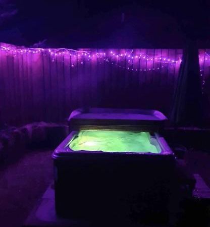 Bankhead Accommodation With Hot Tub In Aberdeenshire Gamrie Extérieur photo