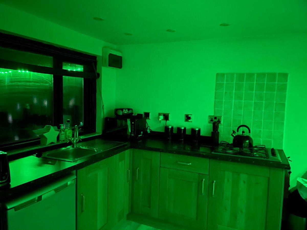 Bankhead Accommodation With Hot Tub In Aberdeenshire Gamrie Extérieur photo