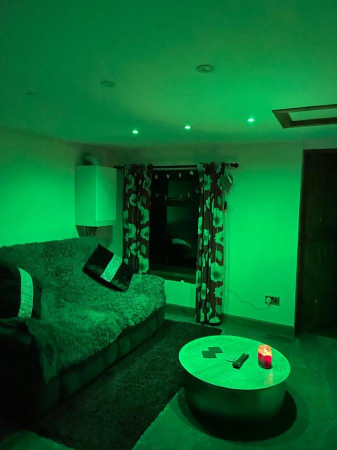 Bankhead Accommodation With Hot Tub In Aberdeenshire Gamrie Extérieur photo
