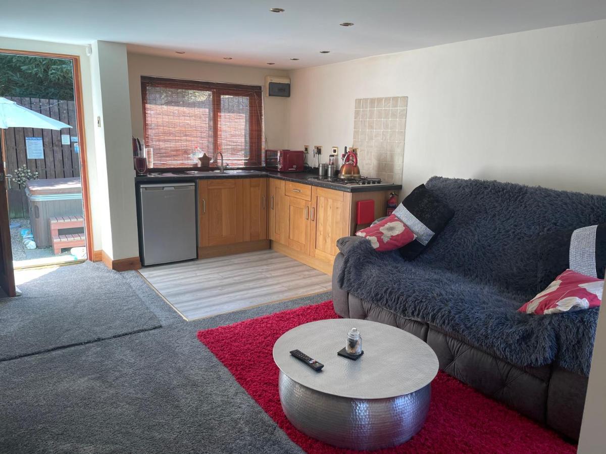 Bankhead Accommodation With Hot Tub In Aberdeenshire Gamrie Extérieur photo